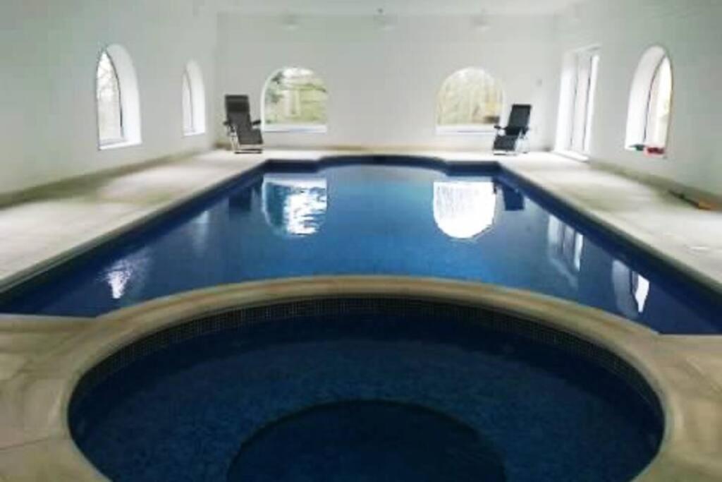 Vila Country Manor House With Indoor Pool And Hot Tub Rochester  Exteriér fotografie