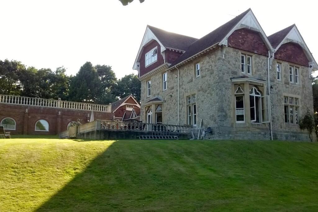 Vila Country Manor House With Indoor Pool And Hot Tub Rochester  Exteriér fotografie