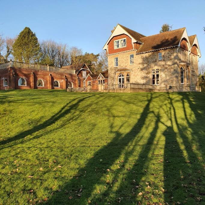 Vila Country Manor House With Indoor Pool And Hot Tub Rochester  Exteriér fotografie