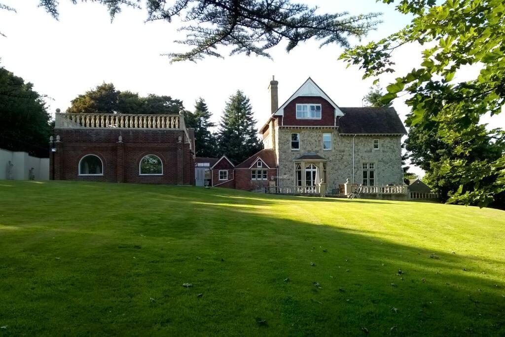 Vila Country Manor House With Indoor Pool And Hot Tub Rochester  Exteriér fotografie